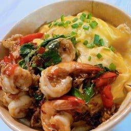 หอมกะเพรากุ้งเผ็ดแซ่บถึงใจ