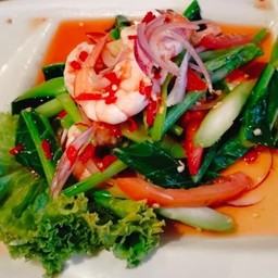 ยำคะน้ากุ้งสด