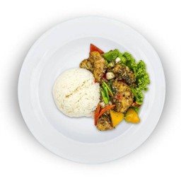 ปลาผัดพริกไทยดำ ราดข้าว (เชียงการีล่า)