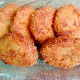 ทอดมันกุ้งห๊อมหอม ชิ้นละ17บาททท