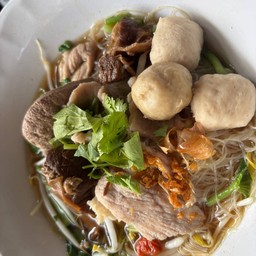 ก๋วยเตี๋ยวเหมูรวมตุ๋น สด ชิ้น ตับ