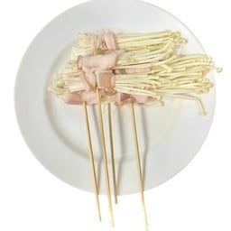 หมูสไลด์พันเห็ดเข็ม