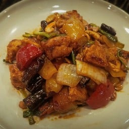 ไก่ผัดเม็ดมะม่วงหิมพานต์