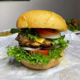 เบอร์เกอร์สเต็กไก่ + เฟรนฟราย