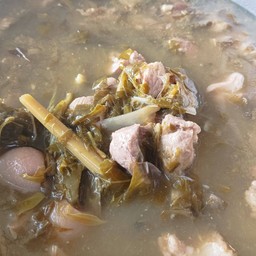 ต้มขาหมูใบมวง