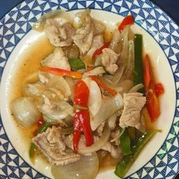 แหม่ม ดา อาหารตามสั่ง