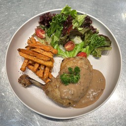 สเต็กไก่คอนฟิ มันหวานฟรายด์