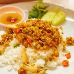 ไข่ปูคั่วพริกเกลือ(ราดข้าว)