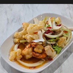 ยำสามกรอบ