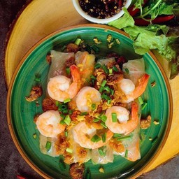 เตี๋ยวหลอดทรงเครื่องหน้ากุ้ง