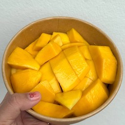 เครปเย็น (ร้านเดียวกับ GUEL GUEL ผลไม้แช่เย็นพร้อมทาน)