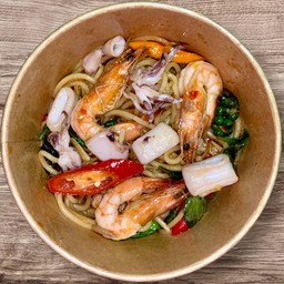 สปาเกตตี้กุ้งและปลาหมึก
