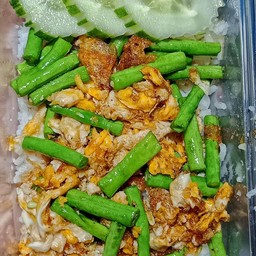 ข้าวถั่วฝักยาวผัดไข่