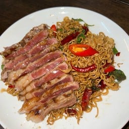 มาม่าโคตรเพราเซอร์ลอยด์