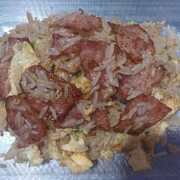 ข้าวผัดเบค่อน