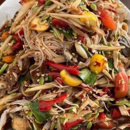 ตำซั่วขนมจีน