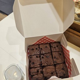 กล่อง ช็อกชิพ บราวนี่