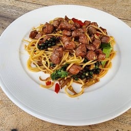 สปาเก็ตตี้ผัดขี้เมาเนื้อโคขุน