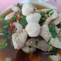 เกาเหลาน้ำตกหมู