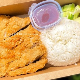 ข้าวไก่ทอด (สะโพก)  [EM]