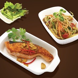 ปลาแซลมอนย่าง+ส้มตำ