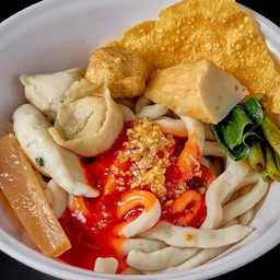 เส้นปลาเย็นตาโฟ