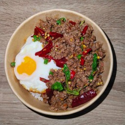 ข้าวกะเพราเนื้อโคขุนบด (ไม่มีไข่)