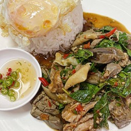 ข้าวกระเพราเป็ด+ไข่ดาว