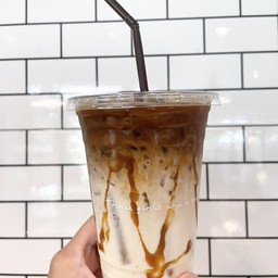 คาราเมลมัคคิอาโต้ (ร้อน,เย็น,ปั่น)