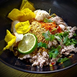 ก๋วยเตี๋ยวหมูต้มยำ