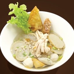 ก๋วยเตี๋ยว ไก่รวน ไก่ฉีก (น้ำใส)