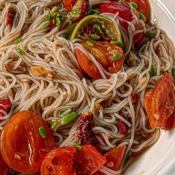 ตำขนมจีน