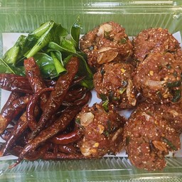 ลาบหมูทอด