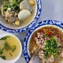 ลุงอ้วน ก๋วยเตี๋ยวต้มยำมะนาว ข้าวมันไก่