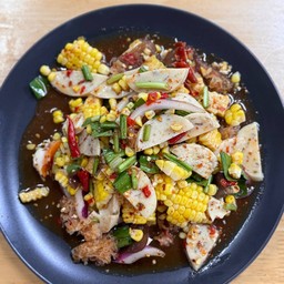 ยำข้าวโพดไก่ยอไข่เค็ม