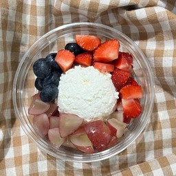 สุดปัง สั่งฮิต สตรอว์+องุ่น+บลูเบอร์รี่