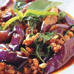 มะเขือยาวผัดโหระพา 塔香茄子肉末