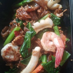 ผัดซีอิ๊วทะเล