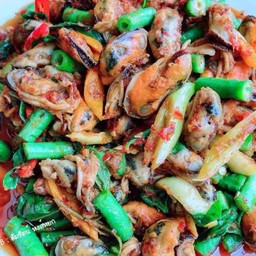 ผัดพริกเผาหอยแมลงภู่ไข่ดาว ราดข้าว+ต้มจืดสาหร่ายหมูเด้ง (ชุดเล็ก)