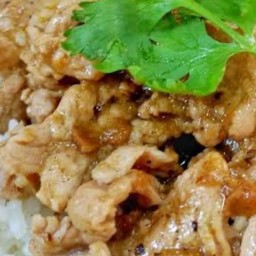 ข้าวราด กระเทียมพริกไทย