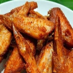เซ็ทปีกไก่ปลายทอดเกลือ 5 ชิ้น
