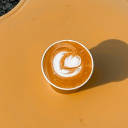 ลาเต้ร้อน