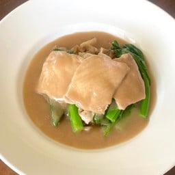 เส้นใหญ่ราดหน้าหมู(เล็ก)