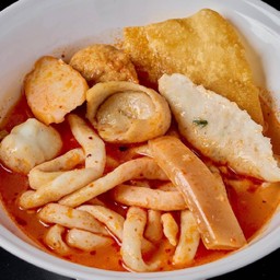 เส้นปลาเย็นตาโฟต้มยำ