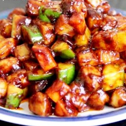 ไก่ผัดซอสสะเบียง 酱爆鸡丁