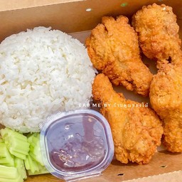 ข้าวน่องไก่ทอด 4 ชิ้น