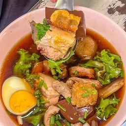 เกาเหลาก๋วยจั๊บน้ำข้น