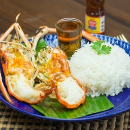 ข้าวกุ้งแม่น้ำทอดน้ำปลา