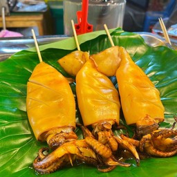 หมึกย่าง โวยวาย ตลาดกู๊ดฟู๊ด Grilled Squid