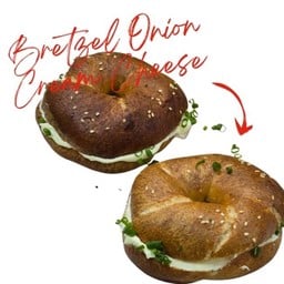 Bretzel Onion Cream Cheese🌱🥯